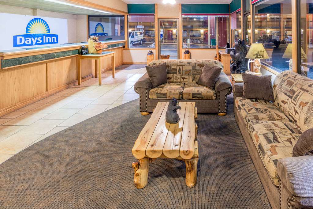 Days Inn by Wyndham Black Bear - photo 3