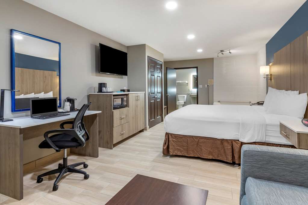 Best Western Plus Edinburg Inn & Suites - photo 23