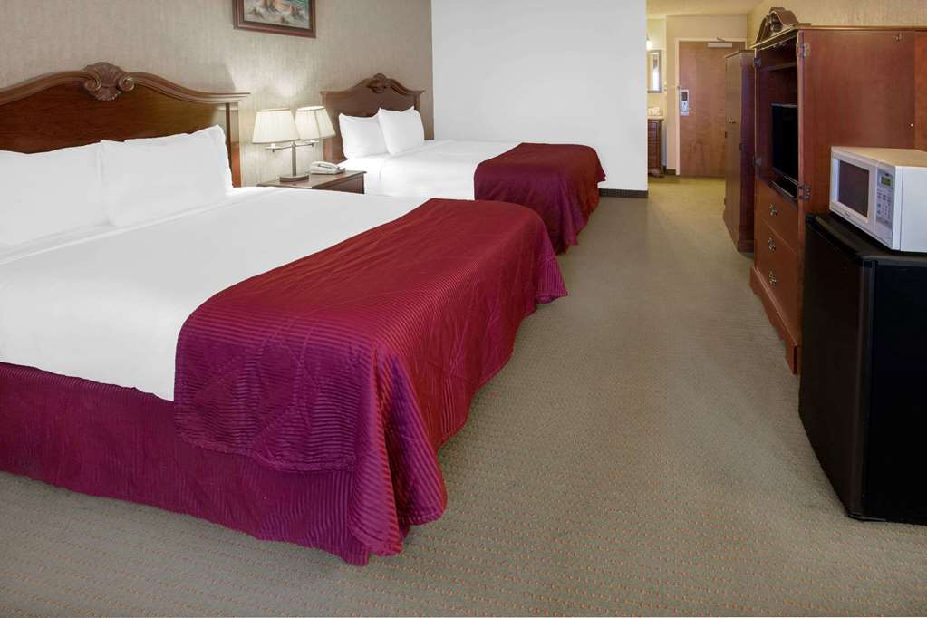 Days Inn by Wyndham Eureka CA - photo 8