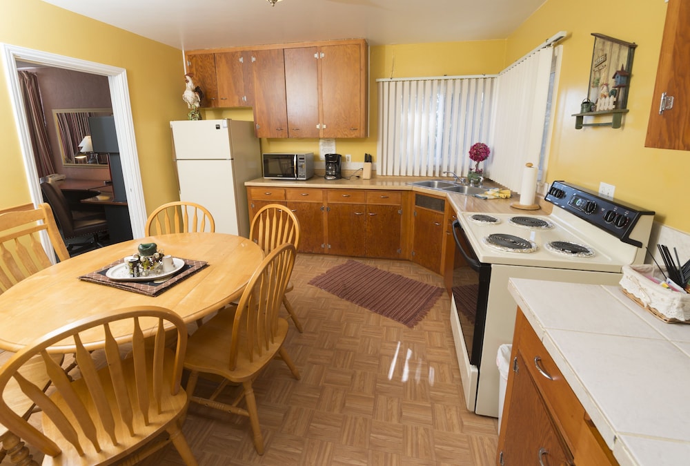 Rainbow Lodge and Inn - photo 30