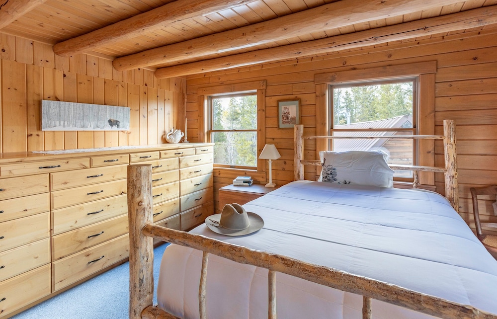 Buffalo Bliss - last minute hotel in Island Park