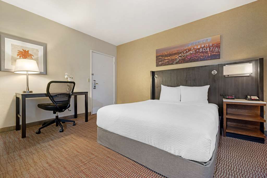 Best Western Royal Palace Inn & Suites - photo 15