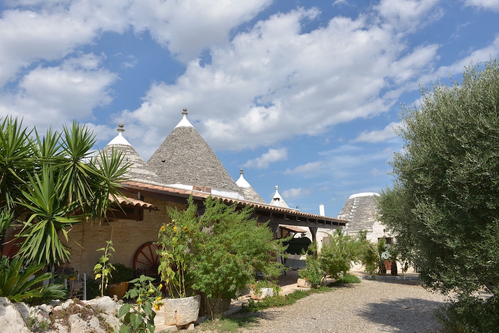 Masseria Pentima Vetrana Resort — 4-Star Luxury Hotel in Martina Franca, Italy