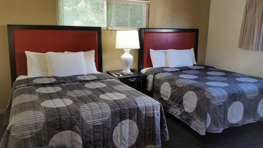 Hillcrest Motel - photo 3