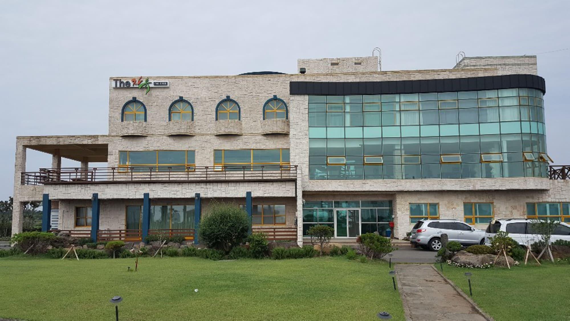 The Freedom - last minute hotel in Seogwipo