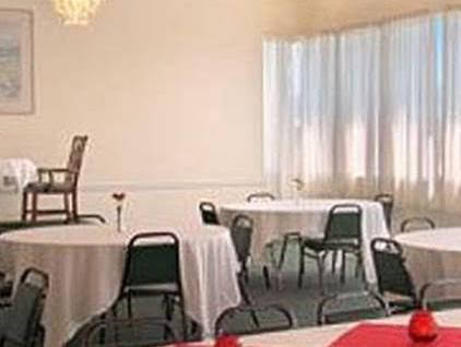 Interstate Inn Johnson City - photo 10