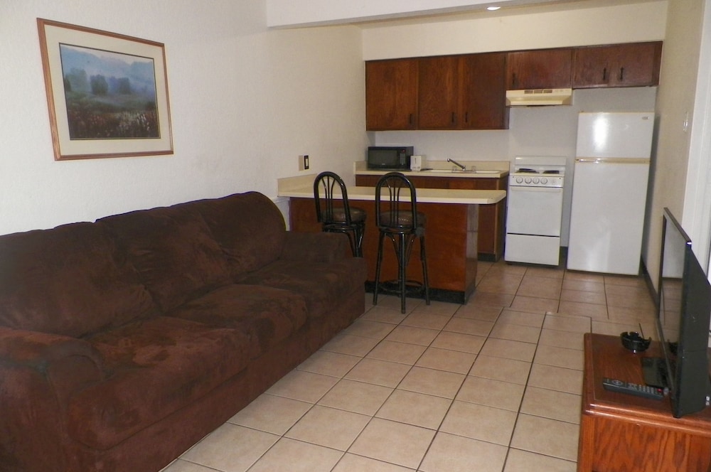Amerihome Inn & Suites - photo 9