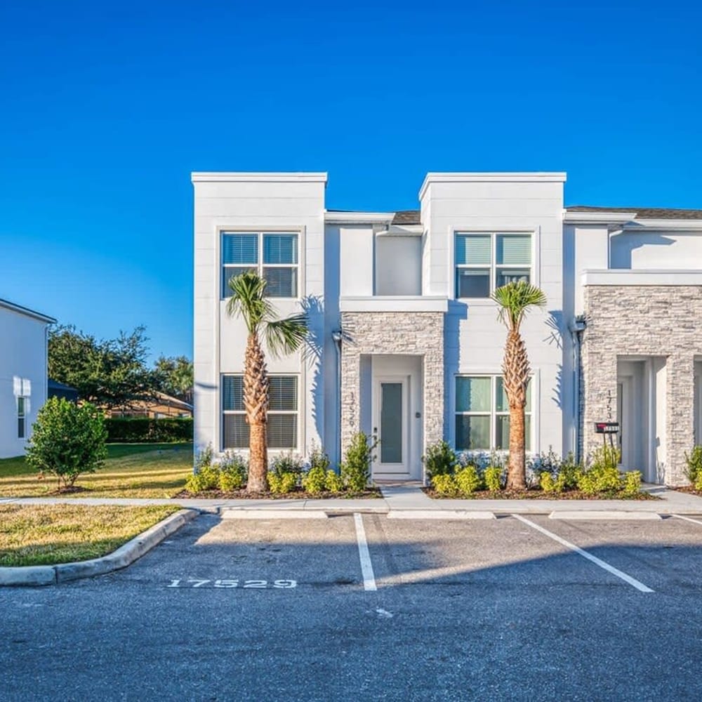 Spacious New Modern Retreat - photo 39