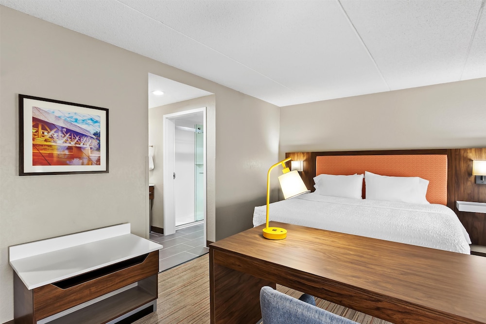 Hampton Inn & Suites Bolingbrook - photo 13