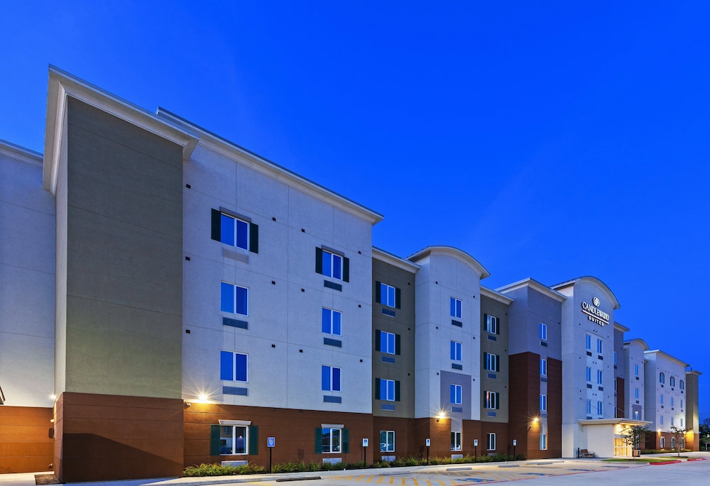 Candlewood Suites Houston North I45 by IHG - photo 34