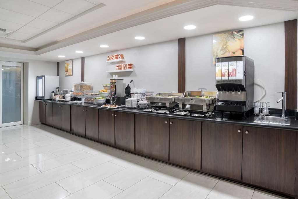 Comfort Inn & Suites New Orleans Airport North - photo 36
