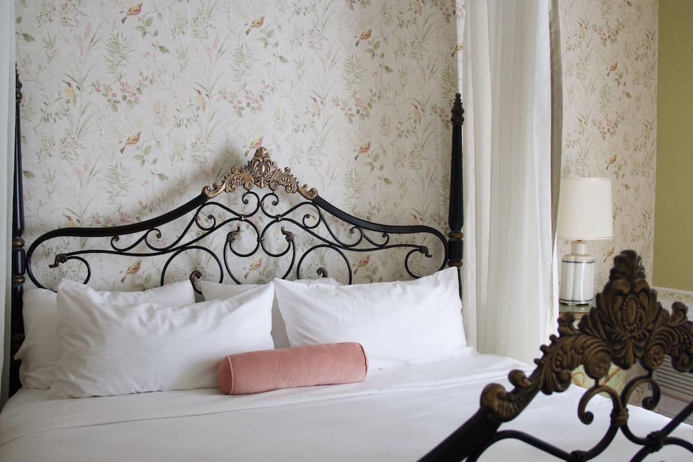 The Litchfield Inn - photo 40