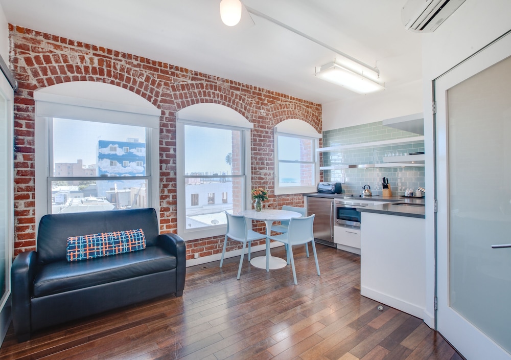 Venice Breeze Suites - photo 26