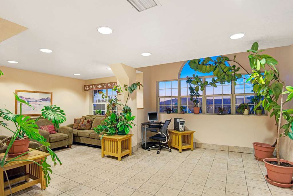 Microtel Inn & Suites By Wyndham Albuquerque West - photo 2