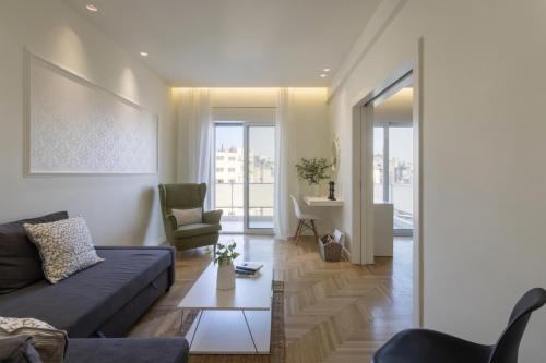 Charming 7th Floor Apartment with Acropolis view — 4-Star Luxury Hotel in Athens, Greece
