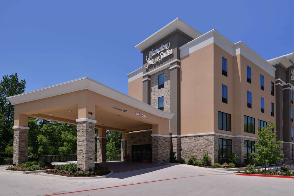 Hampton Inn & Suites Dallas Market Center - photo 72