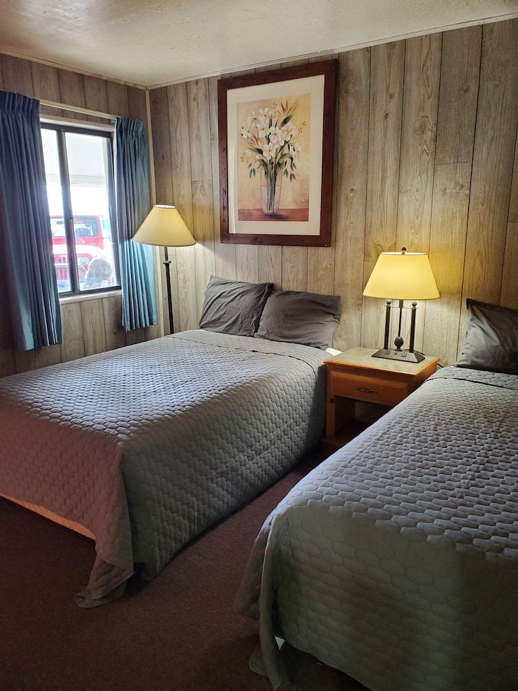 Southwest Motel - photo 12