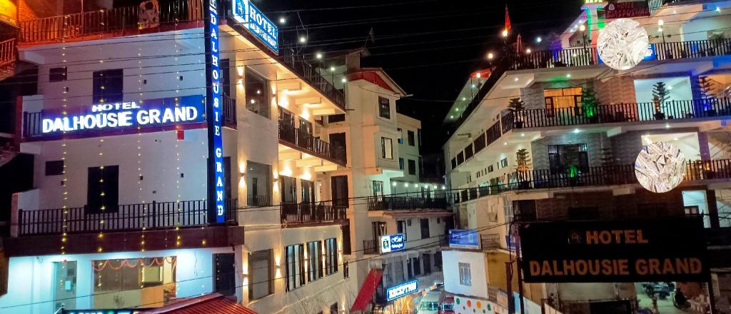 Hotel Dalhousie Grand in Dalhousie, India