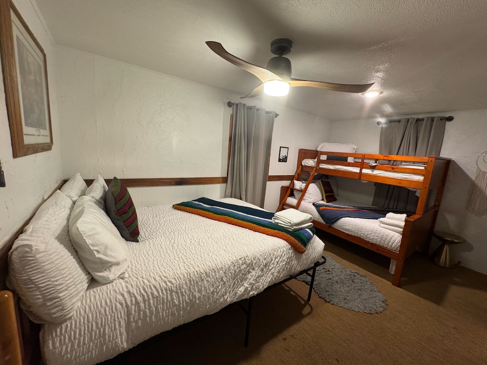 Three Pines Cabins Lodge - photo 11