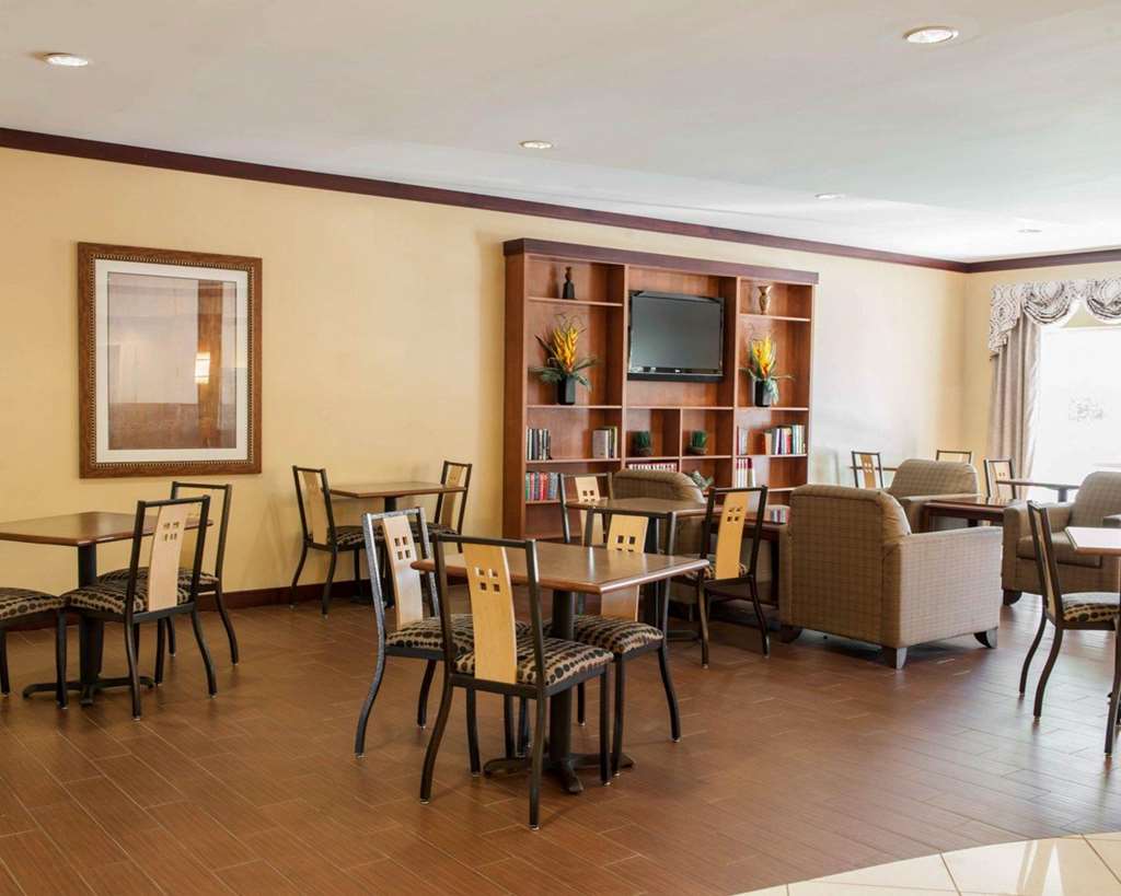 Comfort Suites Southport - photo 40