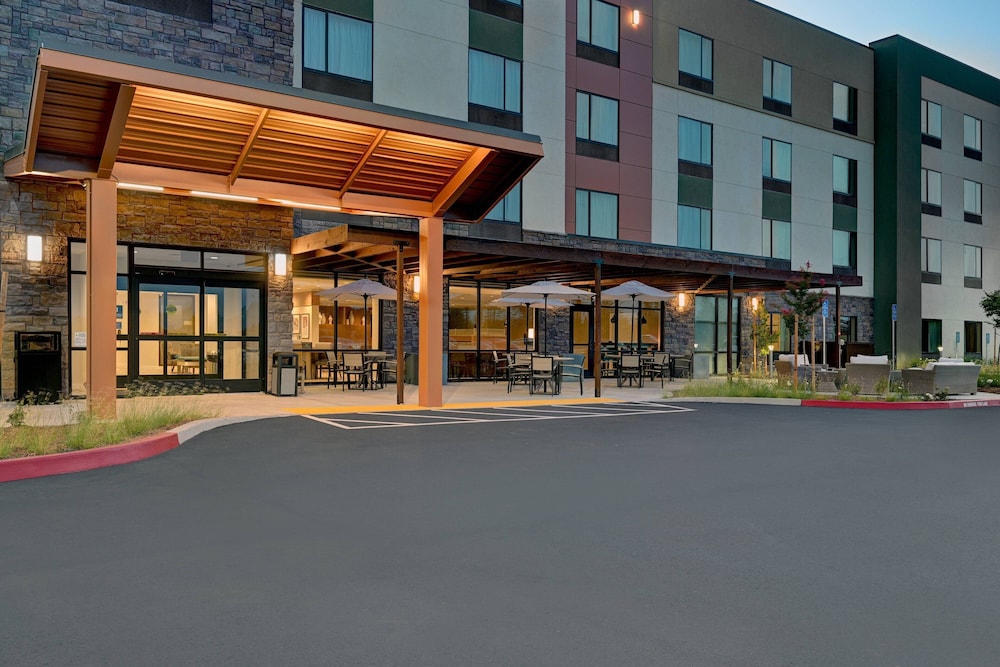 TownePlace Suites by Marriott Sacramento Airport Natomas - photo 54