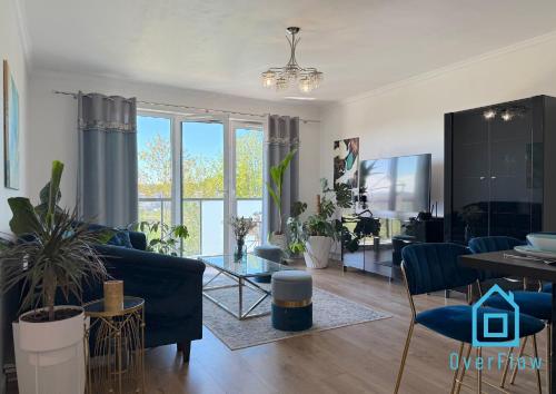 Bloom Apartment with Sauna & Gym 5 Min to Baltic Sea & Polsat Plus Arena — 4-Star Luxury Hotel in Gdansk, Poland