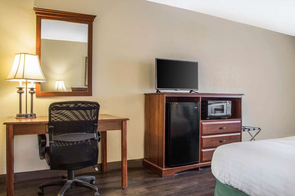 Quality Inn Benson I 10 Exit 304 - photo 13