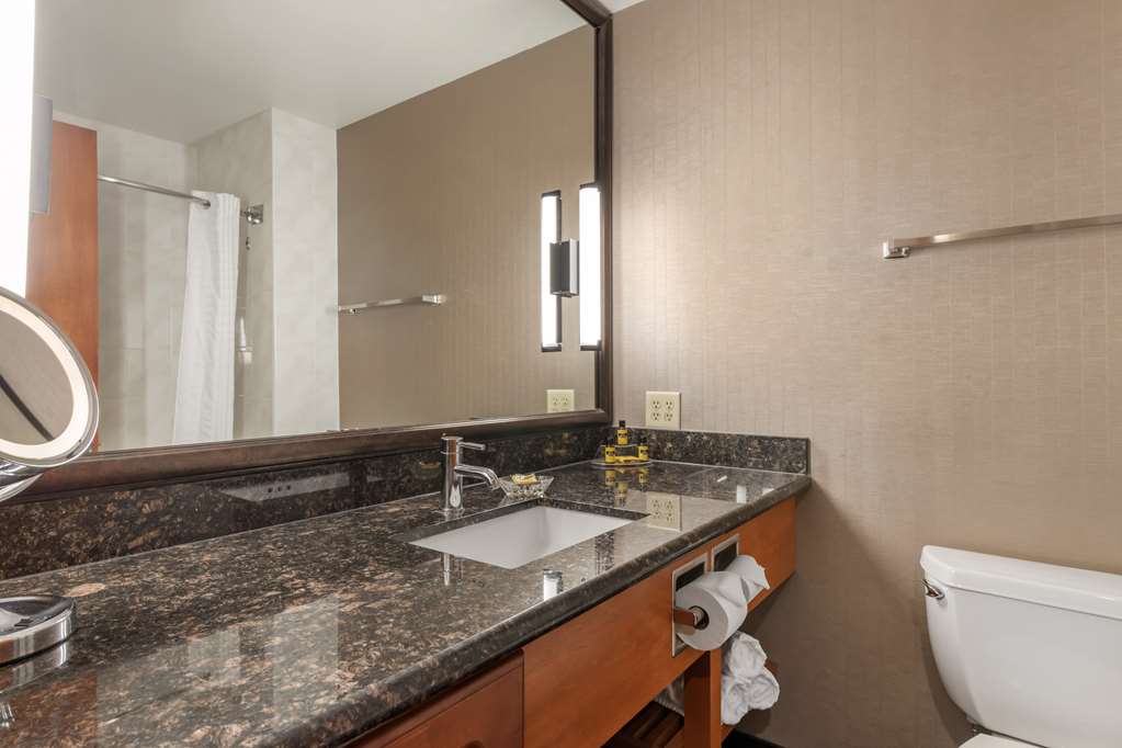 Best Western Plus Superior Inn - photo 51