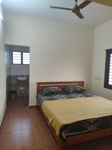 Thiru Somasundaram in Tiruvannamalai, India