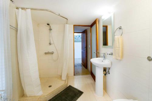 Four Winds Holiday Home — Kercem — photo 3