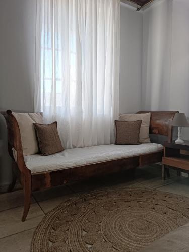 Oianthis House — 4-Star Luxury Hotel in Galaxidhion, Greece