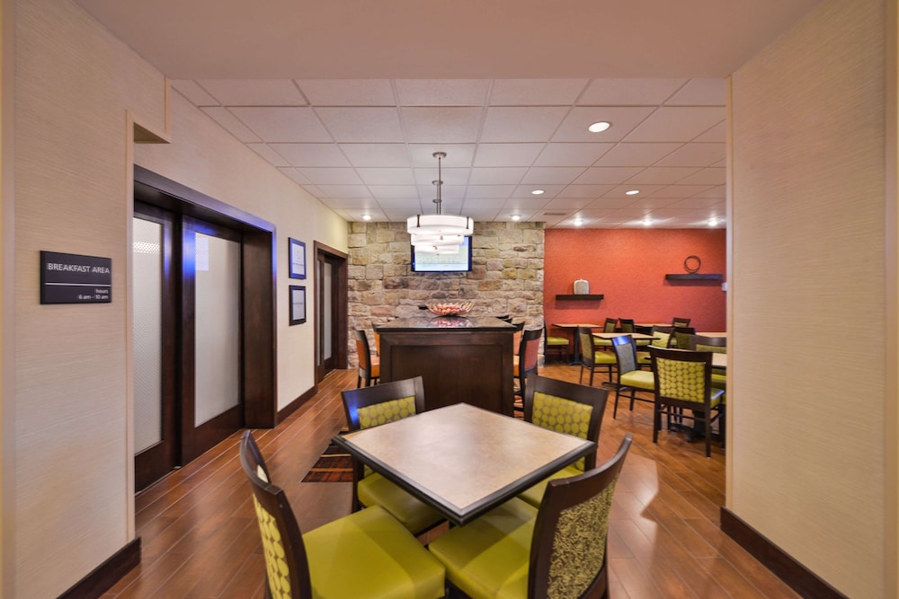 Hampton Inn Lehighton Jim Thorpe - photo 20