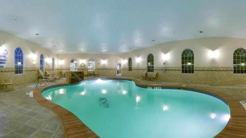 Holiday Inn Express & Suites Levelland by IHG - photo 22