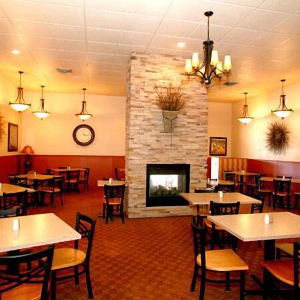 Trail's End Motel Sheridan - photo 9