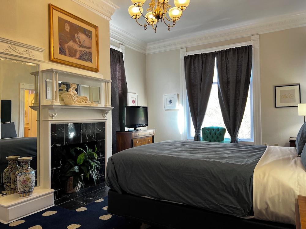 The Sterling Hotel - photo 14