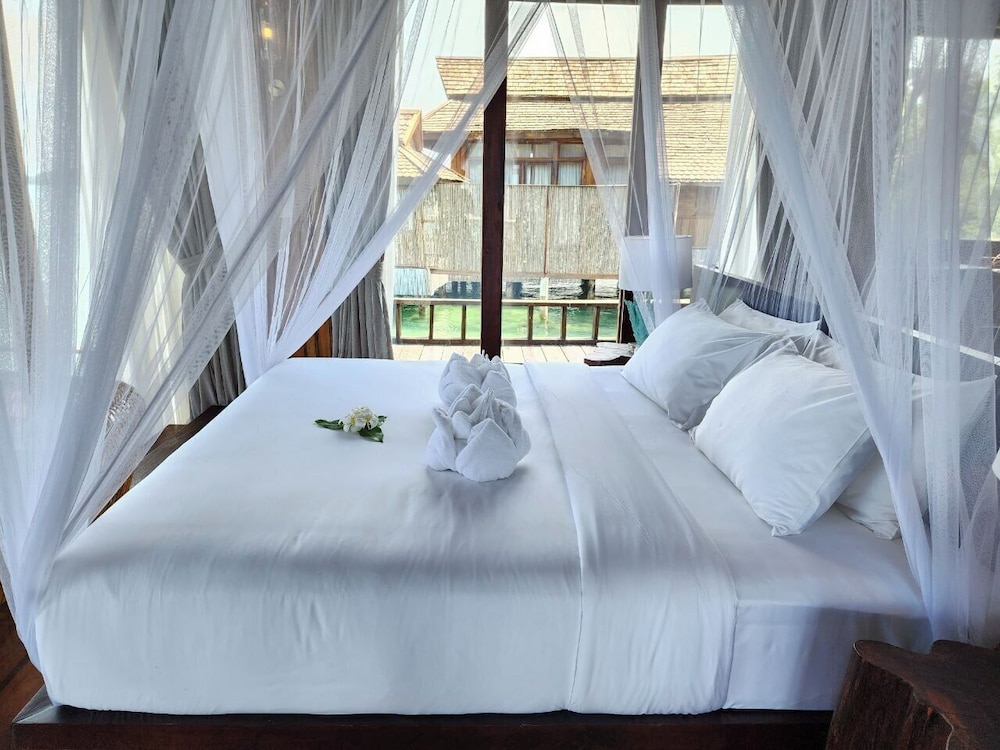 Full Moon Private Island — Koh Kong — photo 2