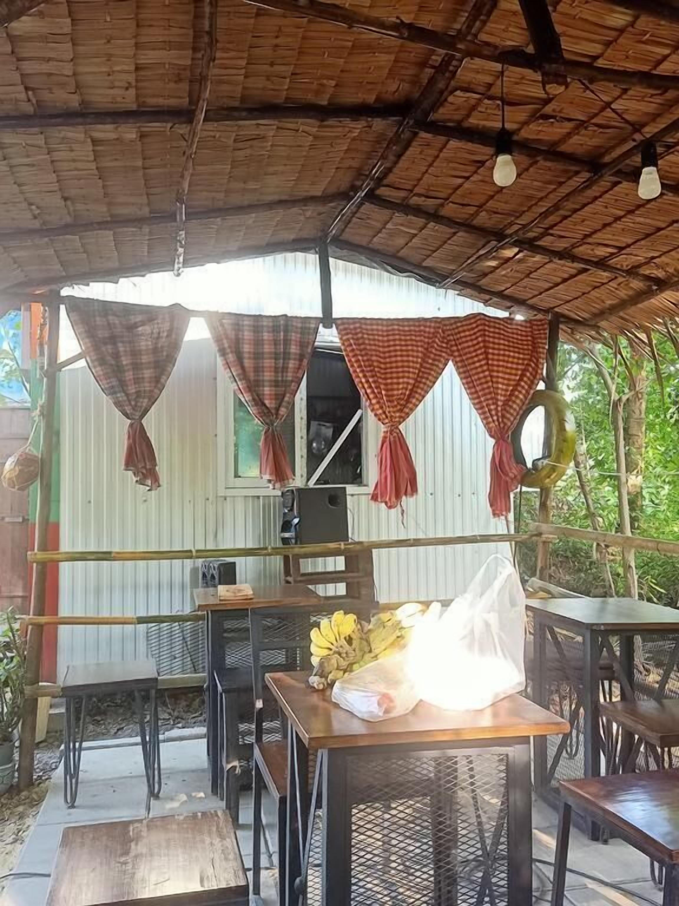 Abs The Cafe Hostel