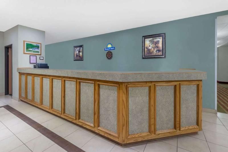 McPherson Inn By Oyo; I 135 - photo 37