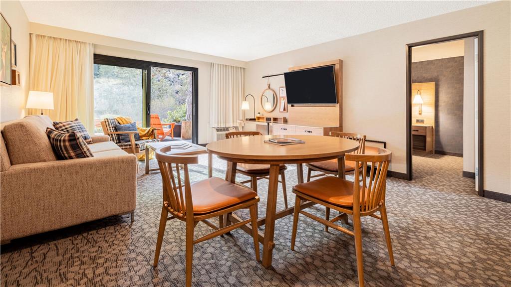 Riverhouse Lodge - photo 2