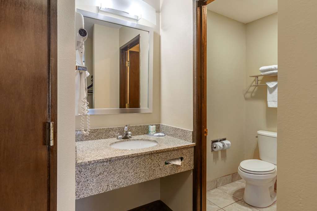 Quality Inn Ontario - photo 19
