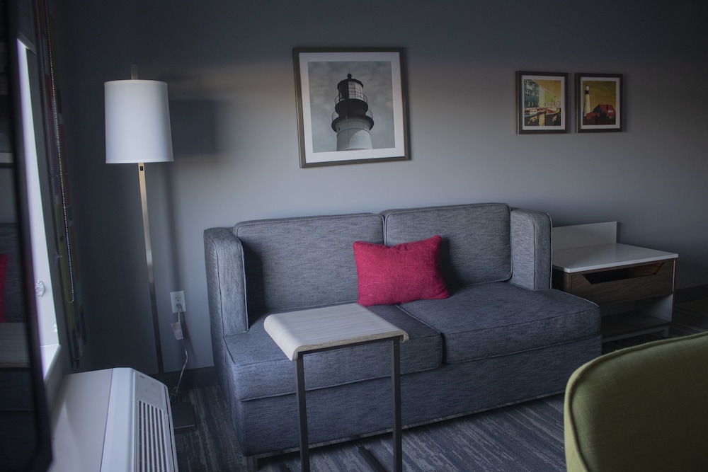 Hampton Inn & Suites Portland West - photo 46