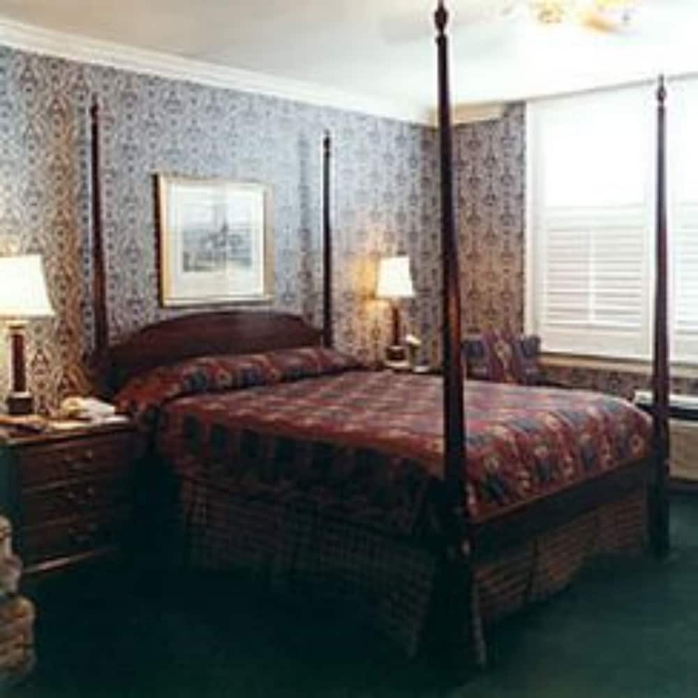 1842 Inn - photo 9