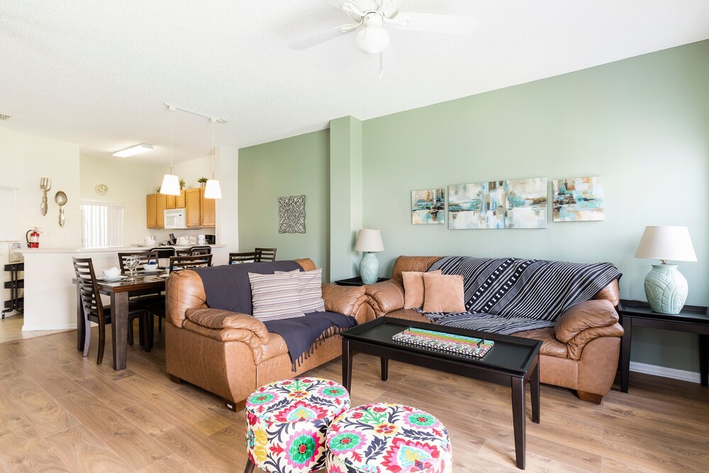 Family Getaway Townhome at Lake Berkley 15min to Disney - photo 8