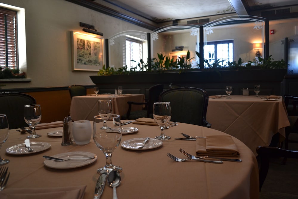 The Beaumont Inn - photo 26