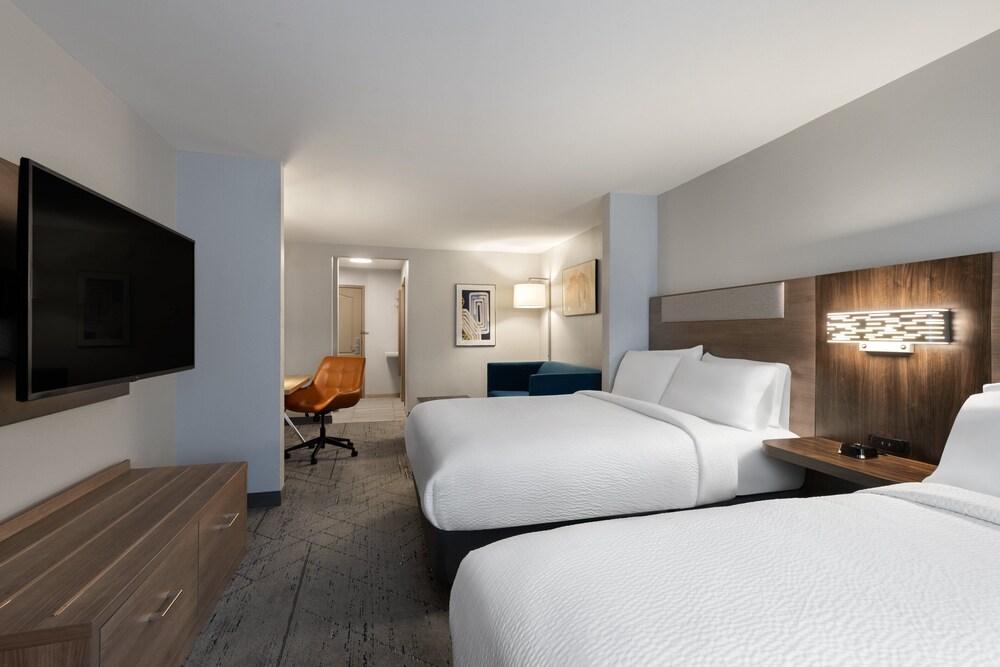 Holiday Inn Express Savannah Airport - photo 6