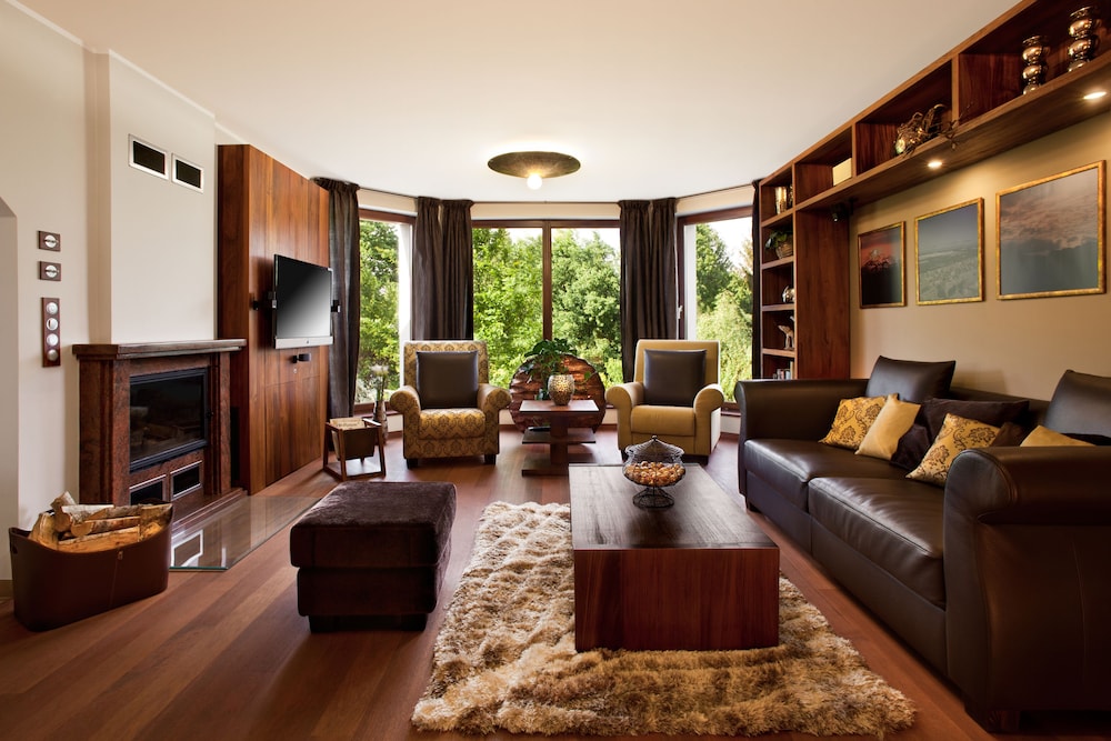 Villa Memories — 4-Star Luxury Hotel in Otrokovice, Czech Republic