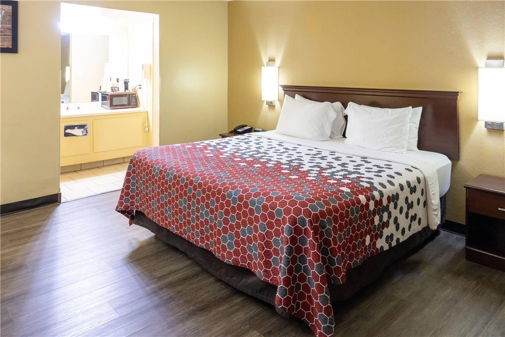 Econo Lodge McAlester - photo 17