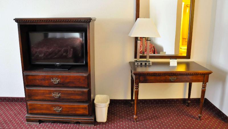 Days Inn Sandusky OH - photo 18