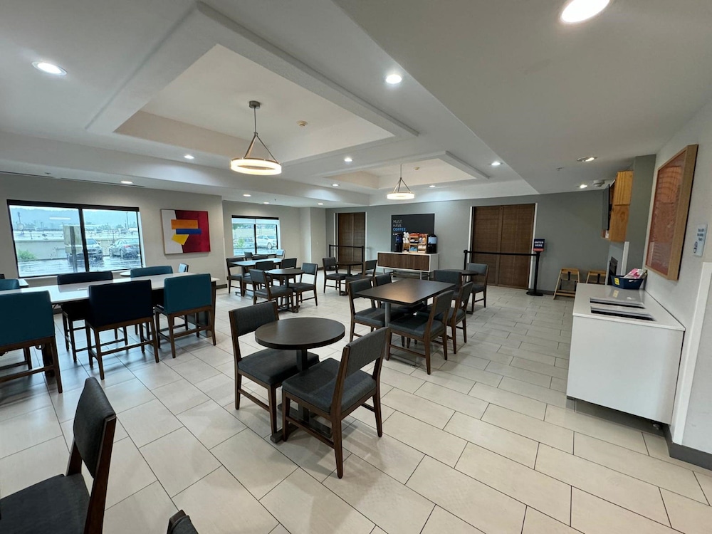 Holiday Inn Express Hotel & Suites RIPLEY by IHG - photo 44