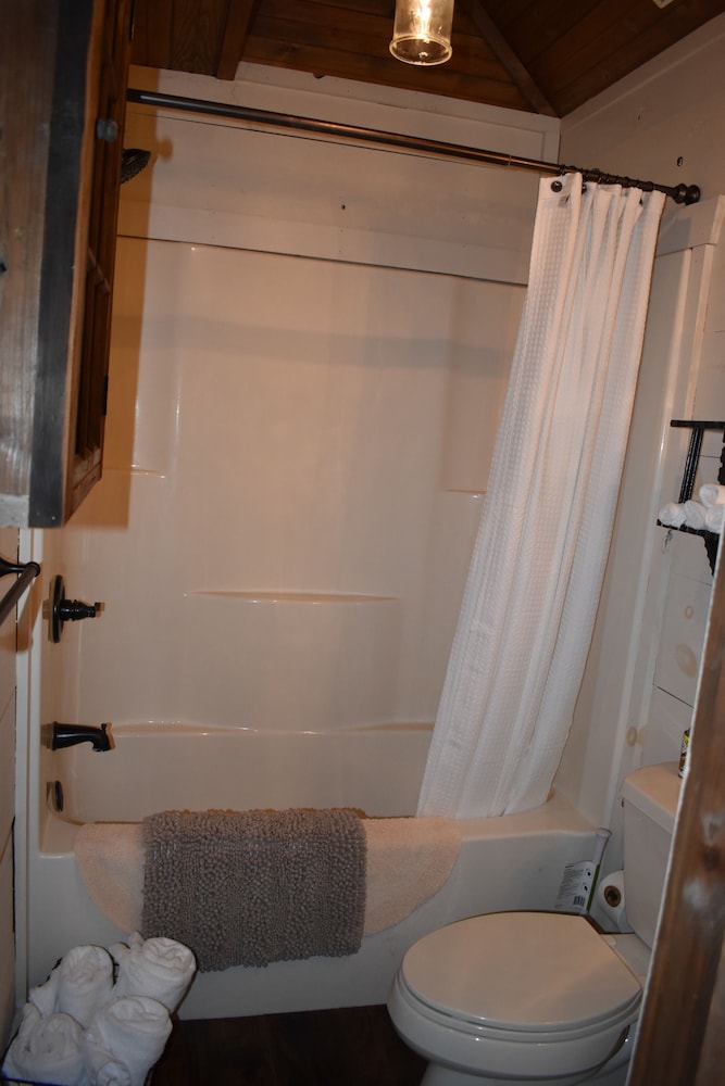 Bear Creek Lodge Cabin Resort - photo 69